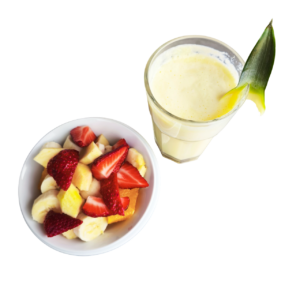 Taça de fruta e batido de ananás